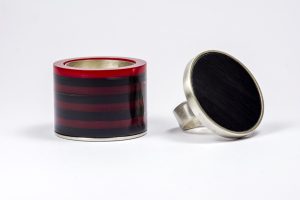RING met DOOSJE (geopend), Sterling Zilver en Perspex